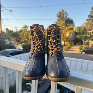 Sperry Men’s Duck Boots 10.5 Navy Quilted Waterproof Rain Snow